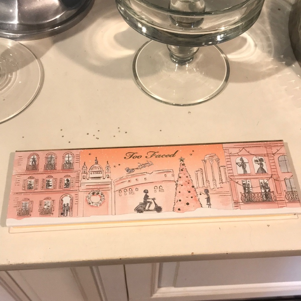 Authentic Too Faced Limited Edition Collection. Set of  4 Blushes. NWOT